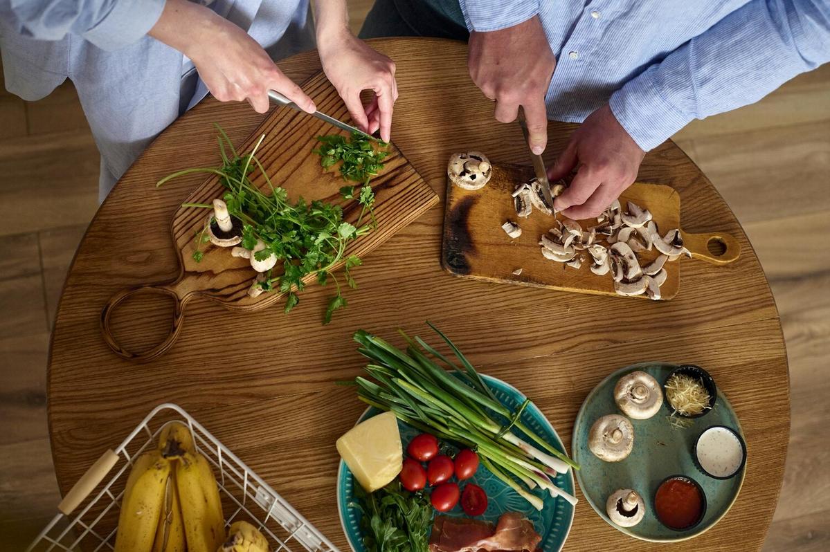 Zero-Waste Cooking: Tips and Tricks to Reduce Food Waste